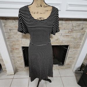 Signature black and white tied waist midi flare dress plus size 2X‎